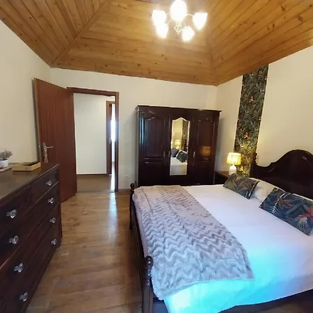 Casa Da Guiomarinha بيت للعطل